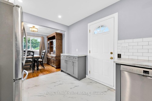 24 Oxford Street, Brantford, ON - Indoor Photo Showing Dining Room
