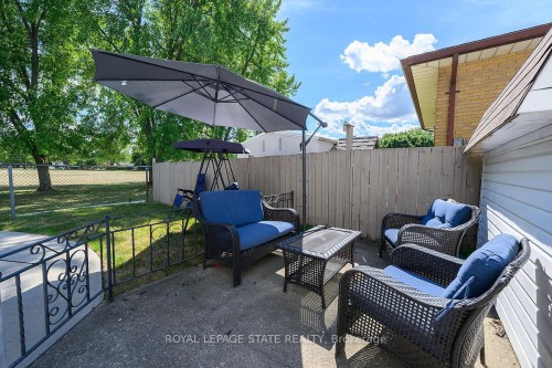 24 Oxford Street, Brantford, ON - Outdoor With Deck Patio Veranda With Exterior