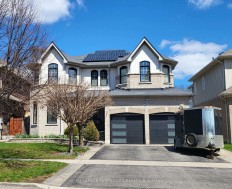 66 Rideout Street Ajax, ON L1S 1P8