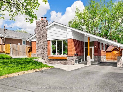Upper-14 Hedges Boulevard, Toronto, ON - Outdoor