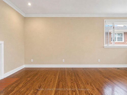 Upper-14 Hedges Boulevard, Toronto, ON - Indoor Photo Showing Other Room