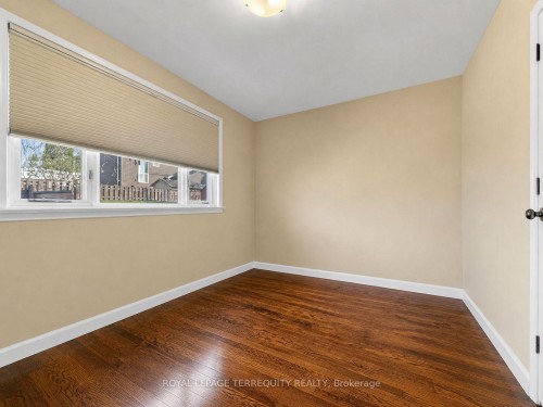 Upper-14 Hedges Boulevard, Toronto, ON - Indoor Photo Showing Other Room
