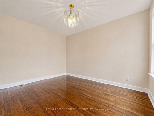 Upper-14 Hedges Boulevard, Toronto, ON - Indoor Photo Showing Other Room