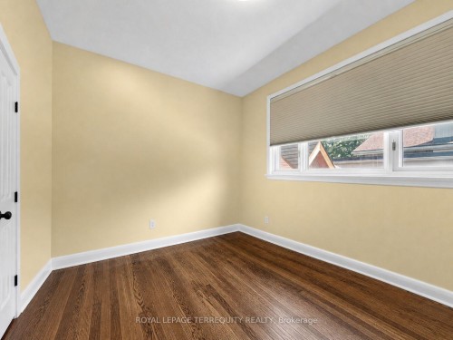 Upper-14 Hedges Boulevard, Toronto, ON - Indoor Photo Showing Other Room