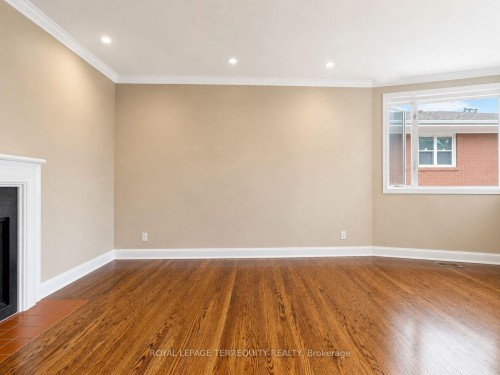 Upper-14 Hedges Boulevard, Toronto, ON - Indoor Photo Showing Other Room