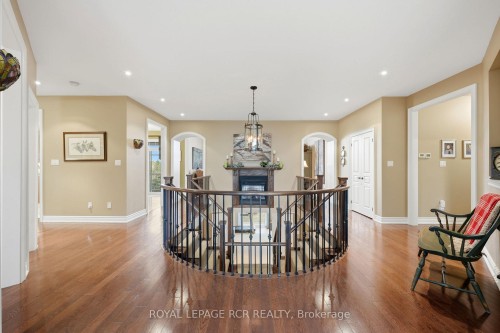 8 Masters Creek Boulevard, Mono, ON - Indoor Photo Showing Other Room