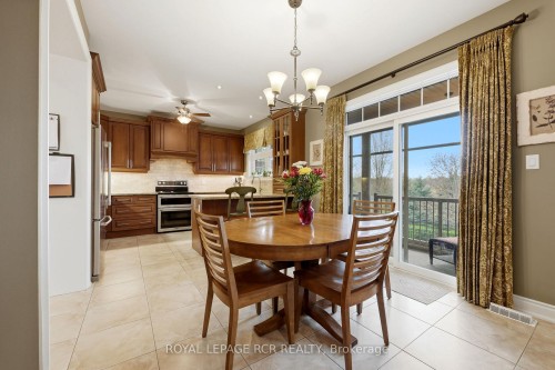 8 Masters Creek Boulevard, Mono, ON - Indoor Photo Showing Dining Room