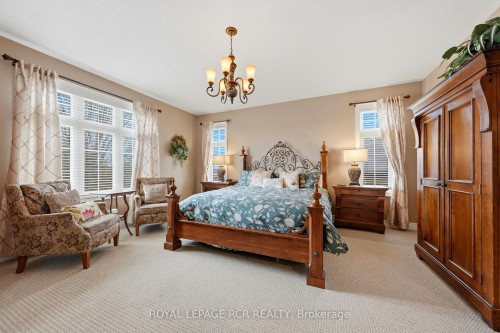 8 Masters Creek Boulevard, Mono, ON - Indoor Photo Showing Bedroom