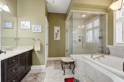 8 Masters Creek Boulevard, Mono, ON - Indoor Photo Showing Bathroom
