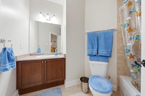 8 Masters Creek Boulevard, Mono, ON - Indoor Photo Showing Bathroom