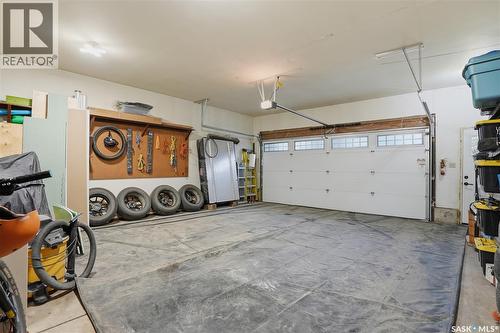 434 Skeena Court, Saskatoon, SK - Indoor Photo Showing Garage
