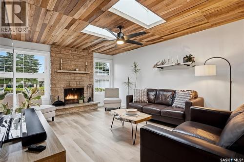 434 Skeena Court, Saskatoon, SK - Indoor Photo Showing Living Room With Fireplace