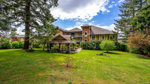 #303-1912 Comox Ave, Comox, BC - Outdoor