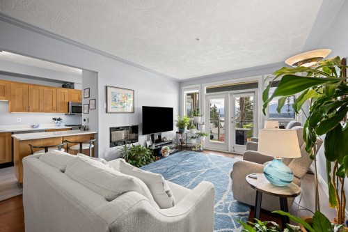 #303-1912 Comox Ave, Comox, BC - Indoor Photo Showing Other Room