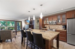 212 (SA1)-1175 Resort Dr Parksville, BC V9P 2E3