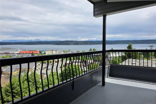 #305-907 Cedar St, Campbell River, BC - Outdoor With Body Of Water With View