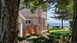 416 Curtis Rd Comox, BC V9M 3W1