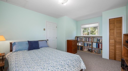 416 Curtis Rd, Comox, BC 