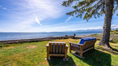 416 Curtis Rd, Comox, BC 