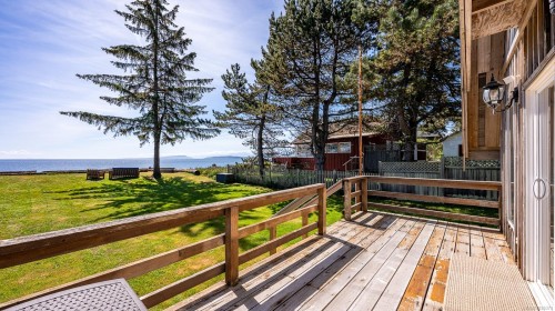416 Curtis Rd, Comox, BC 