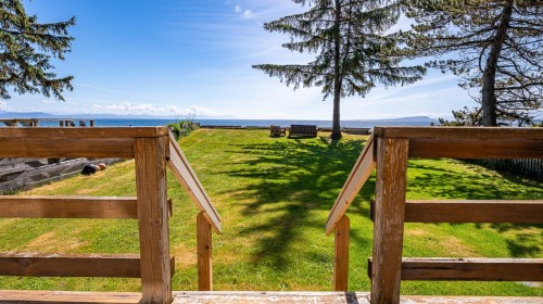 416 Curtis Rd, Comox, BC 