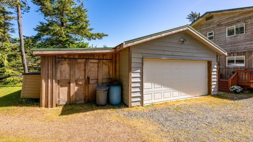 416 Curtis Rd, Comox, BC 