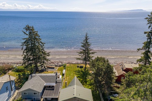 416 Curtis Rd, Comox, BC 