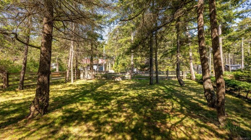 416 Curtis Rd, Comox, BC 
