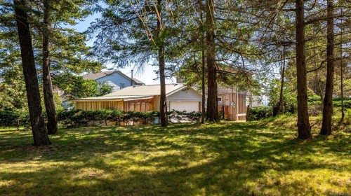 416 Curtis Rd, Comox, BC 