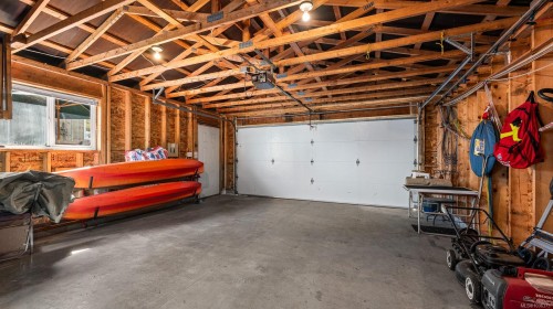 416 Curtis Rd, Comox, BC 