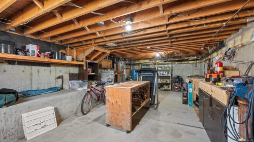 416 Curtis Rd, Comox, BC 
