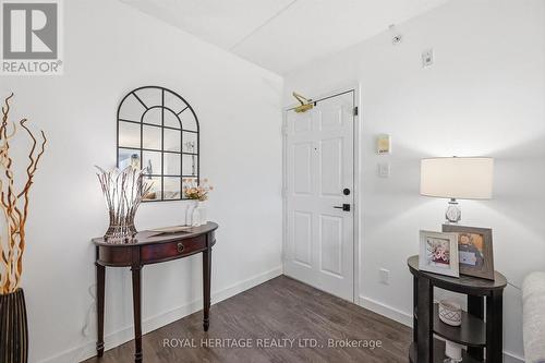 305 - 1421 Walker'S Line, Burlington, ON - Indoor Photo Showing Other Room