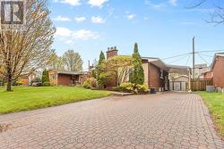 1808 GILBERT AVENUE  Ottawa, ON K2C 1A4