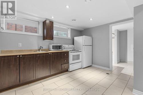 1808 Gilbert Avenue, Ottawa, ON - Indoor Photo Showing Kitchen