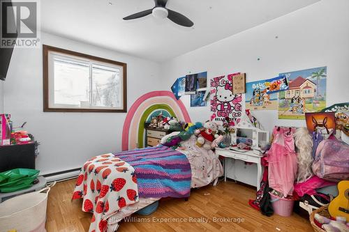3928 Edgehill Road, Ramara, ON - Indoor Photo Showing Bedroom