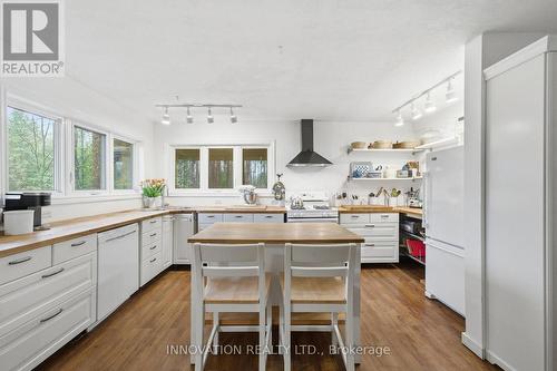 6922 Flewellyn Road, Ottawa, ON - Indoor
