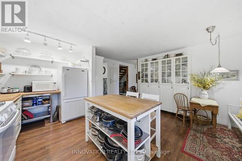 6922 Flewellyn Road, Ottawa, ON - Indoor Photo Showing Kitchen