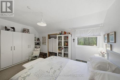 6922 Flewellyn Road, Ottawa, ON - Indoor Photo Showing Bedroom