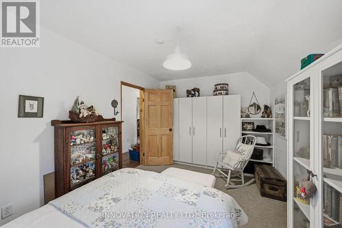 6922 Flewellyn Road, Ottawa, ON - Indoor Photo Showing Bedroom