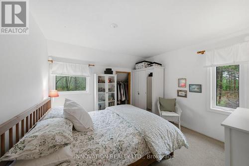 6922 Flewellyn Road, Ottawa, ON - Indoor Photo Showing Bedroom