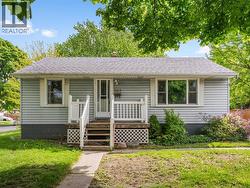 962 MERRITT Windsor, ON N9B 3C5