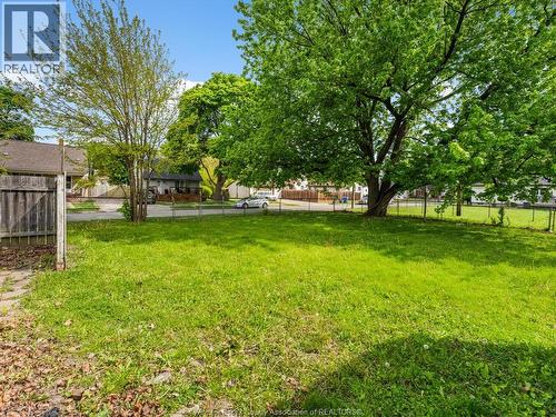 962 Merritt, Windsor, ON - Outdoor