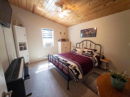 162 Hidden Trail Road, Kenora, ON - Indoor Photo Showing Bedroom