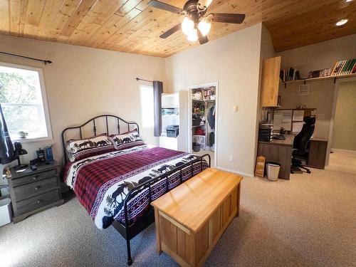 162 Hidden Trail Road, Kenora, ON - Indoor Photo Showing Bedroom
