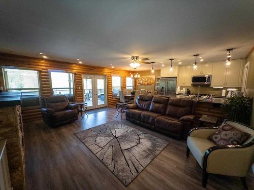 162 Hidden Trail Road, Kenora, ON - Indoor Photo Showing Living Room