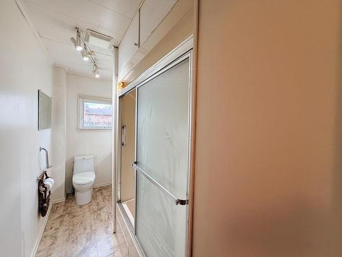 714 River Drive, Kenora, ON - Indoor Photo Showing Bathroom