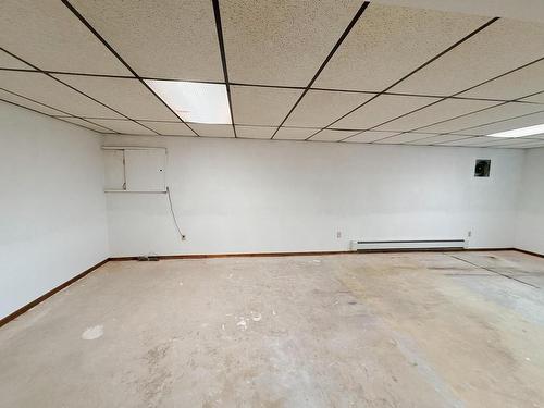 714 River Drive, Kenora, ON - Indoor Photo Showing Other Room