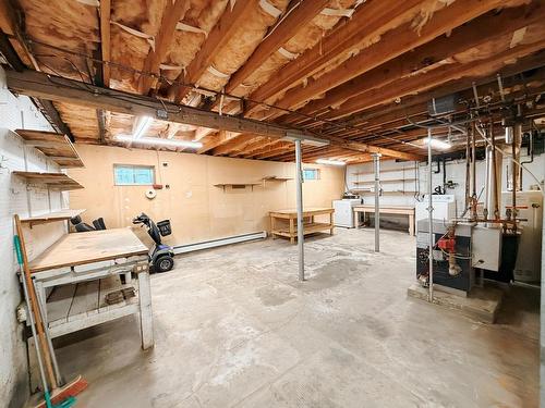 714 River Drive, Kenora, ON - Indoor Photo Showing Basement