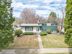 14 Cedar Bay  Brandon, MB R7B 0Z4