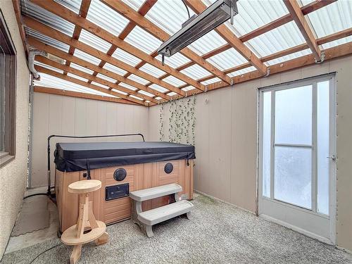 49084 Service Road, Brandon, MB - Indoor Photo Showing Other Room